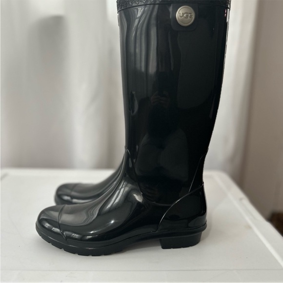 UGG Women's Glossy Black Winter Boots - Picture 3 of 4